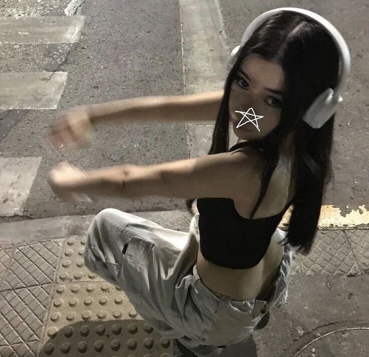  33852486  , 26 ,    