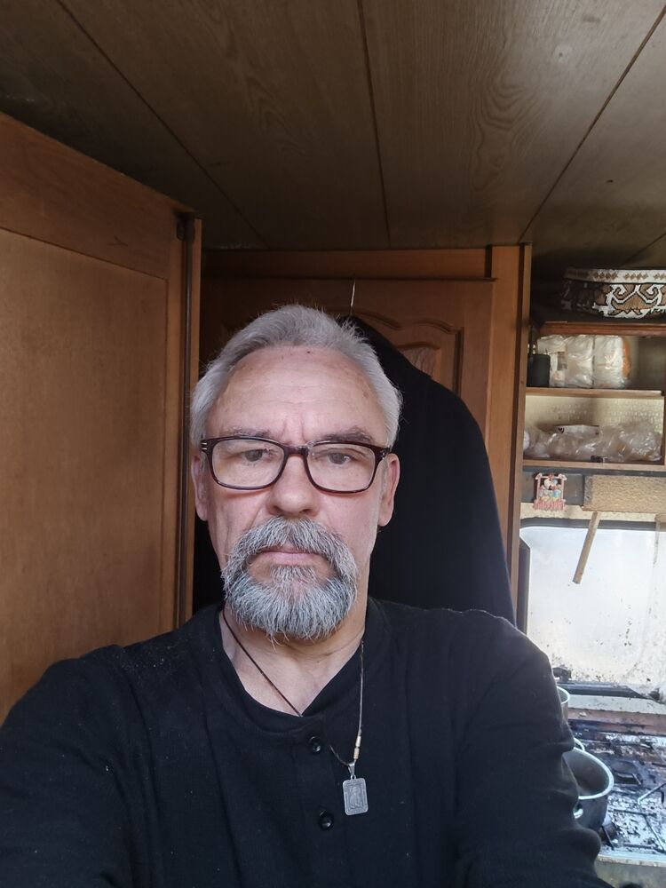  50522216  Vladimir, 54 ,    