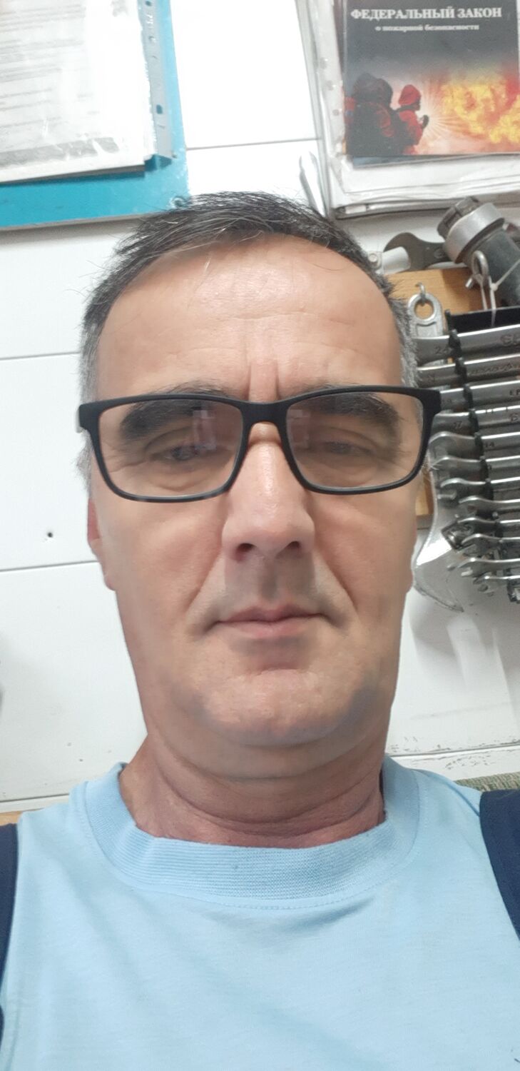  44569726  , 58 ,    