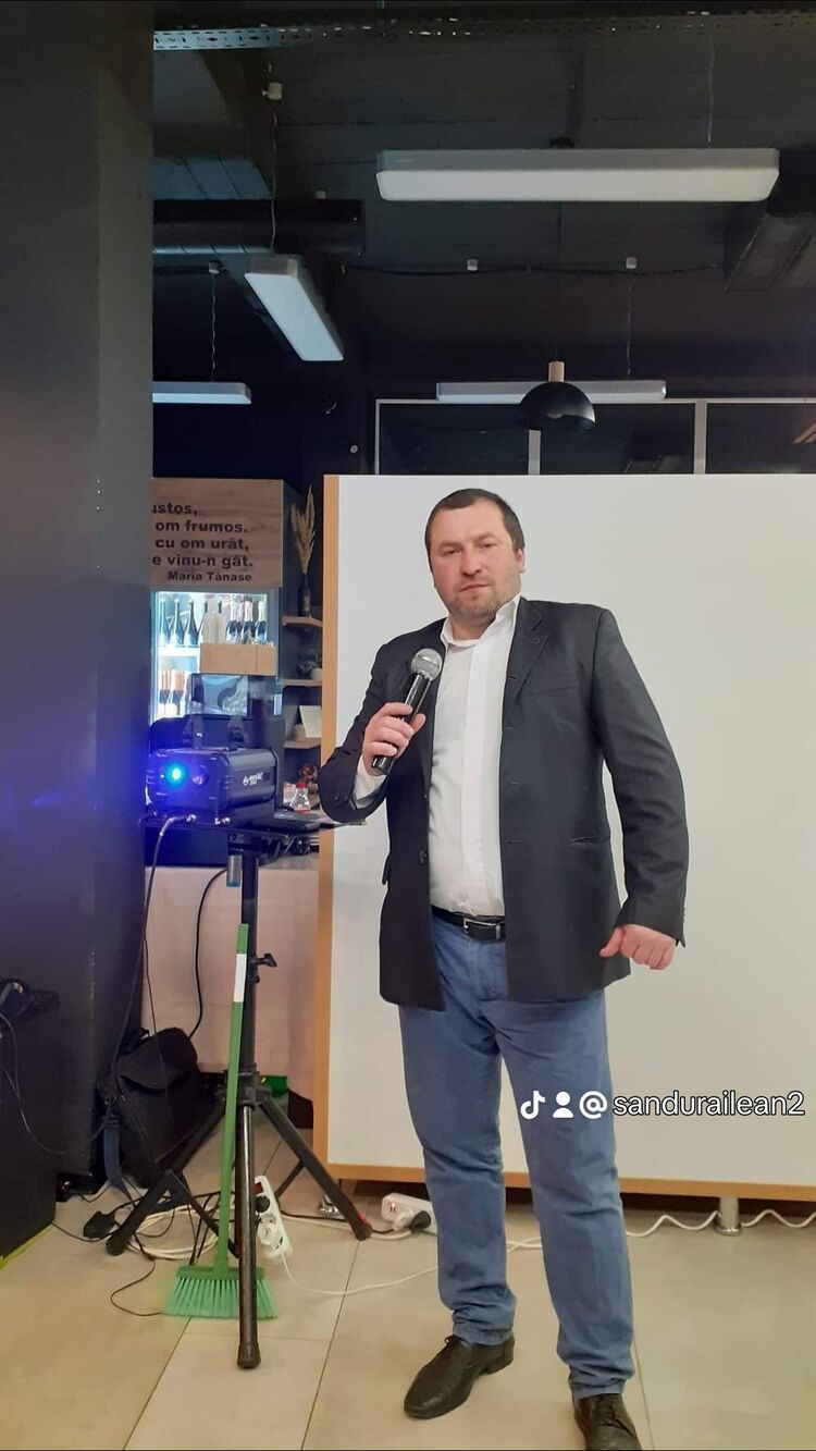 ���� 42366136 ������� Sandu, 41 ���, ���� ���������� � ��������