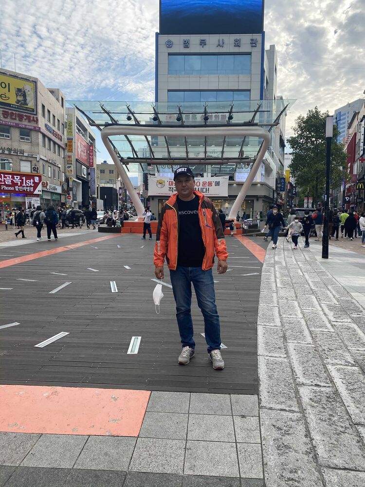  24037226  John, 40 ,    