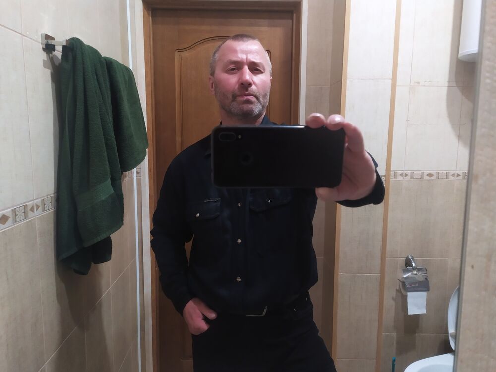  52408536  Oleg, 50 ,    