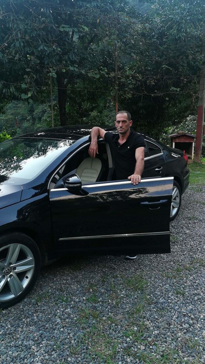  19224506  Avtandil, 49 ,    