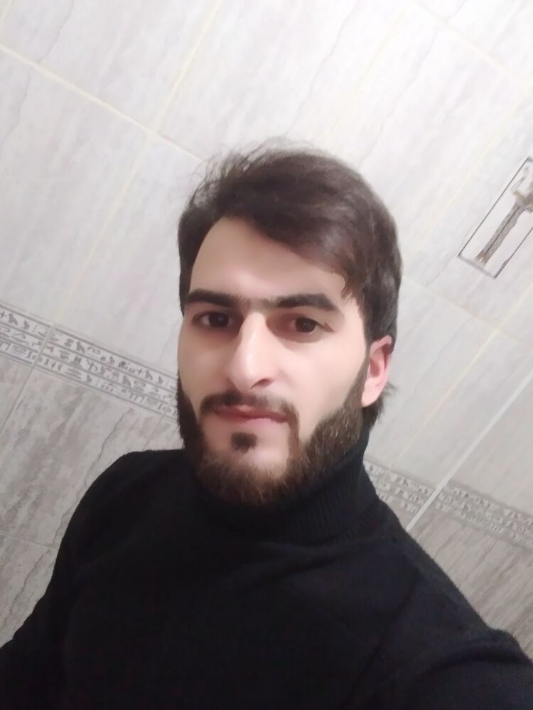  35393696  Emin, 28 ,    