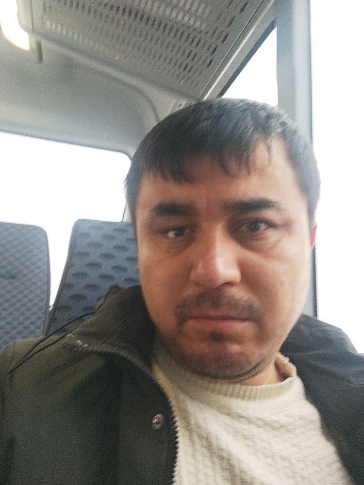  24998346  , 37 ,    