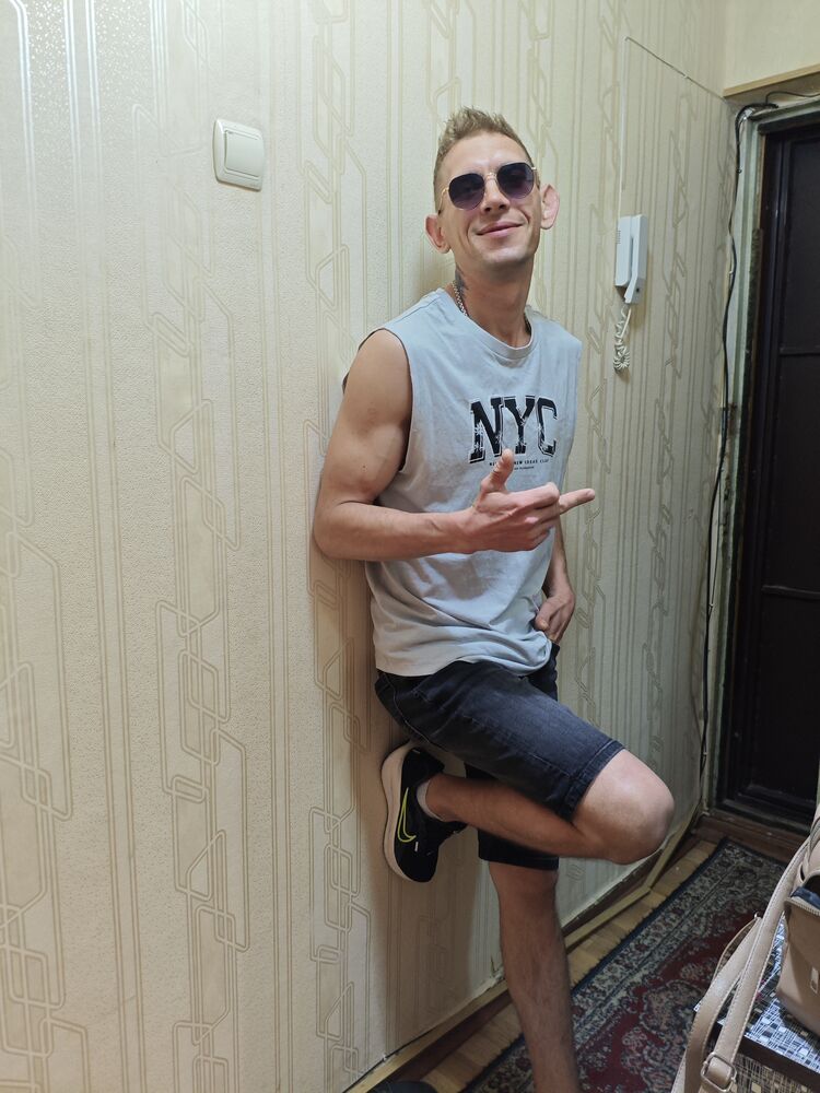  ,   Wasiok, 32 ,   ,   , c , 