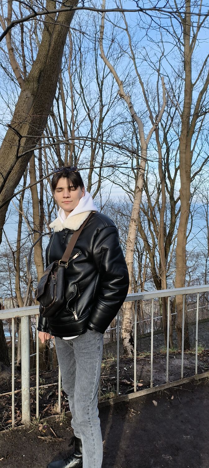  53836666  Mansur, 22 ,    