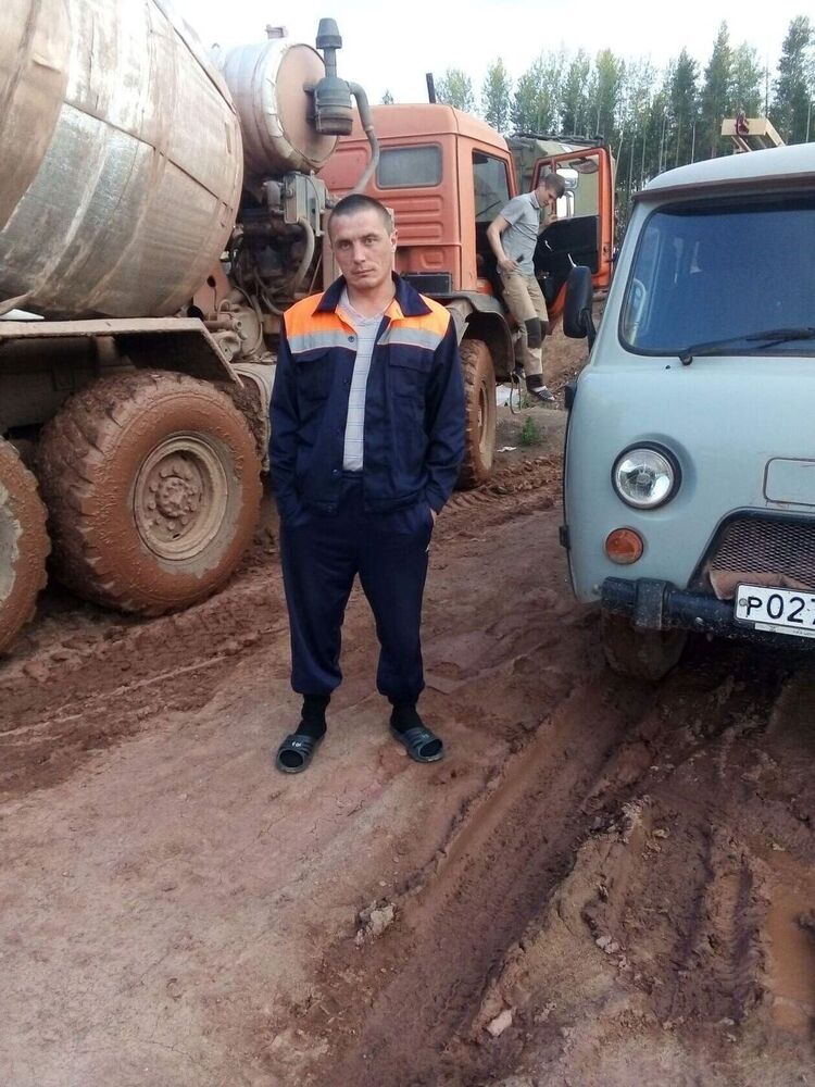  28720446  , 37 ,    