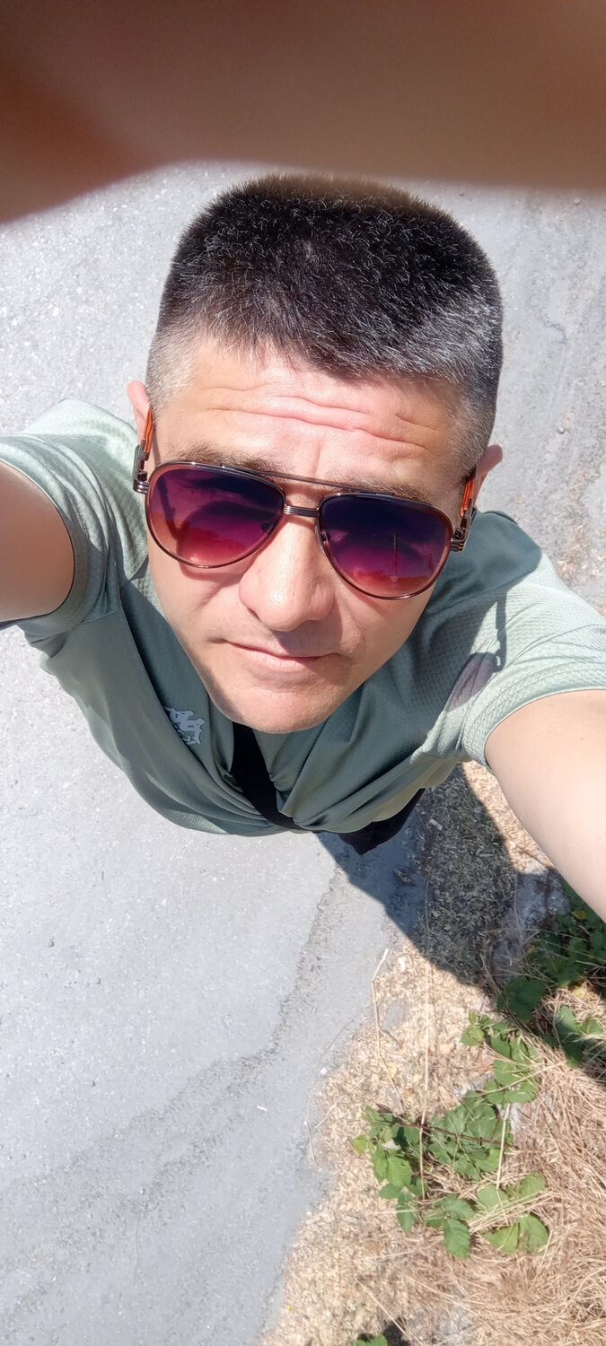  52310956  , 49 ,    
