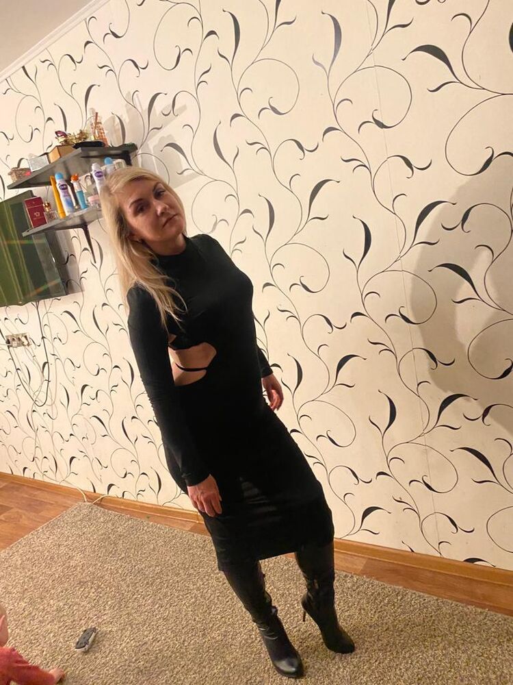  38692166  Olia, 34 ,    