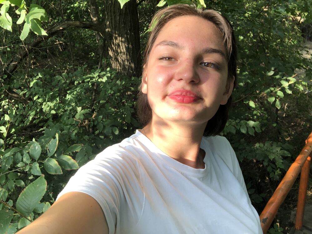  ,   Milka, 18 ,   ,   