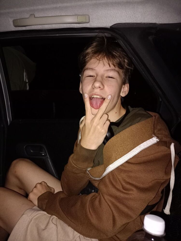  45052876  , 19 ,    -