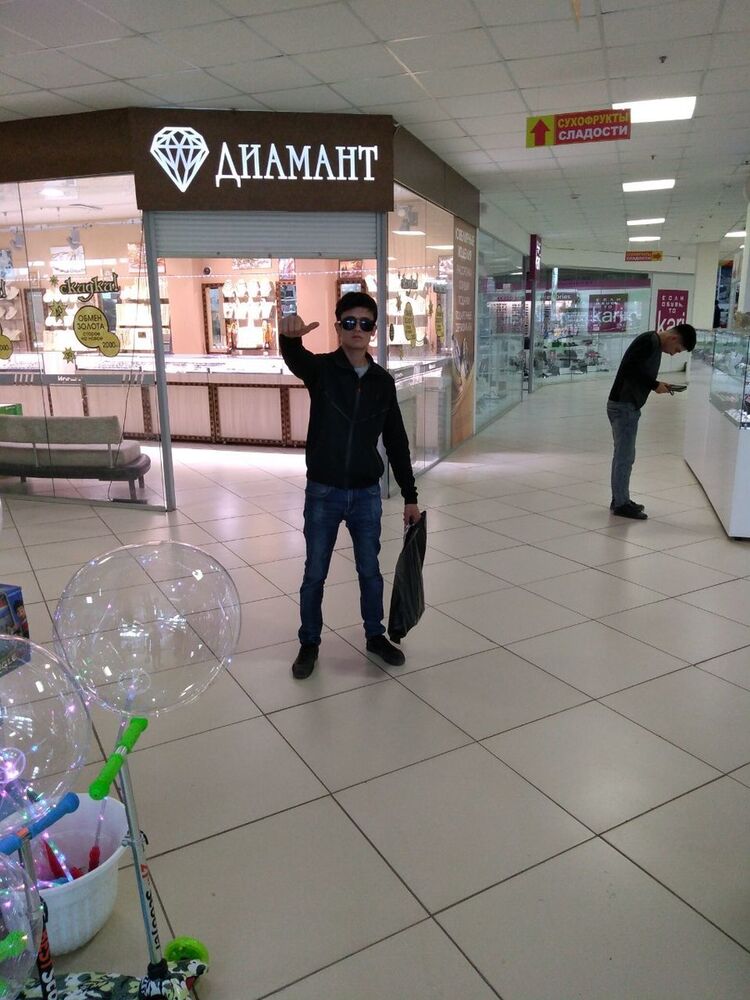  -,   Hurmatjon, 26 ,     , c 