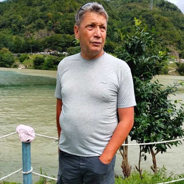  53945386  Oleg, 55 ,    