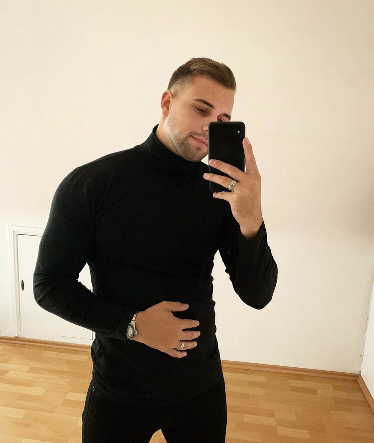  ,   Artem, 35 ,   ,   , 