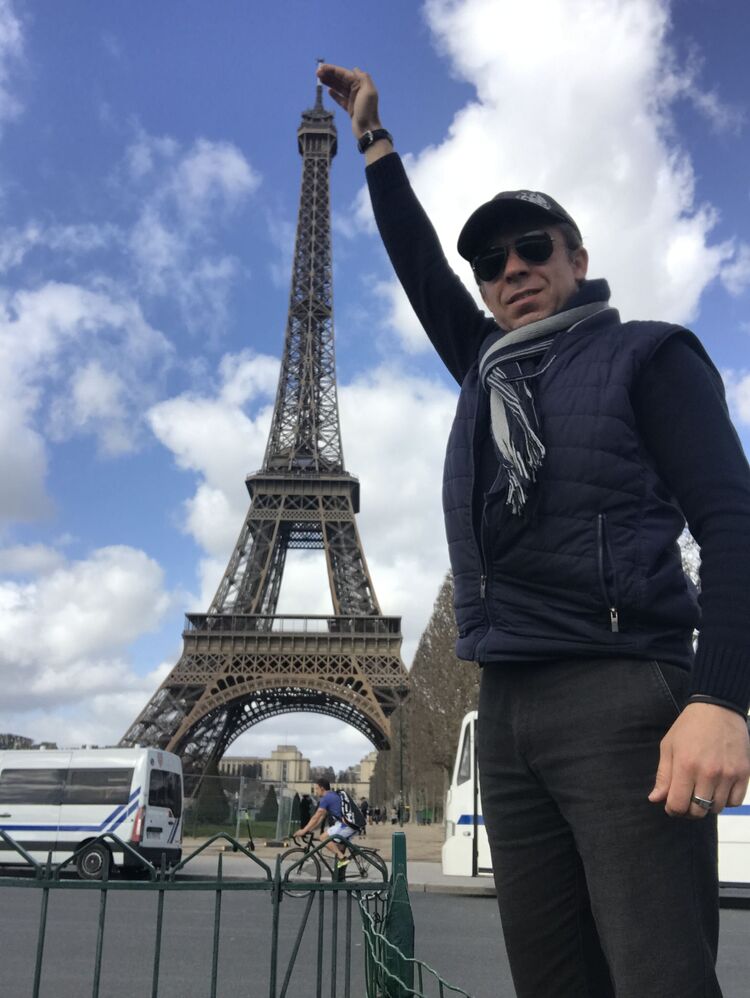  Barcelona,   Evgenii, 47 ,   ,   , c , 