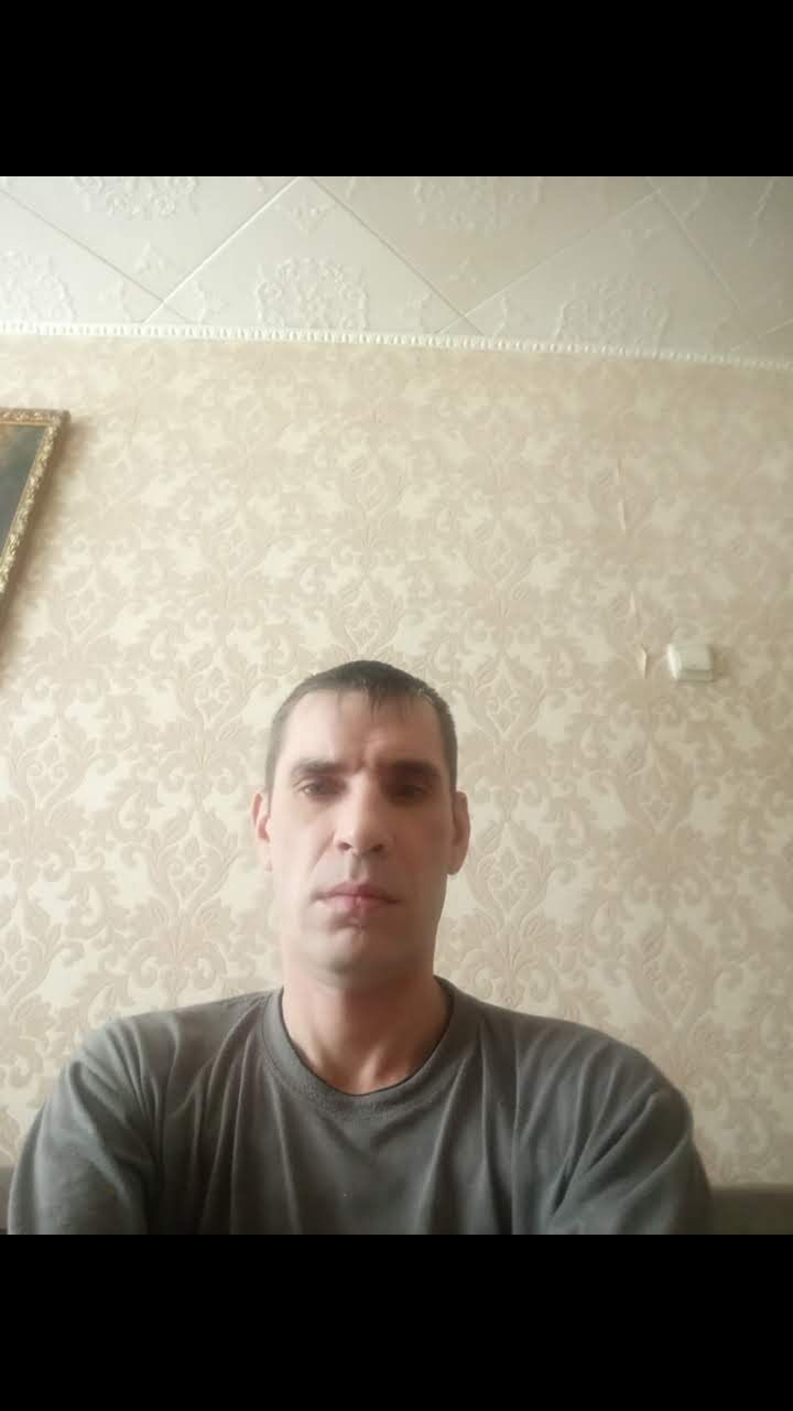  40149566  SERGEI, 46 ,    