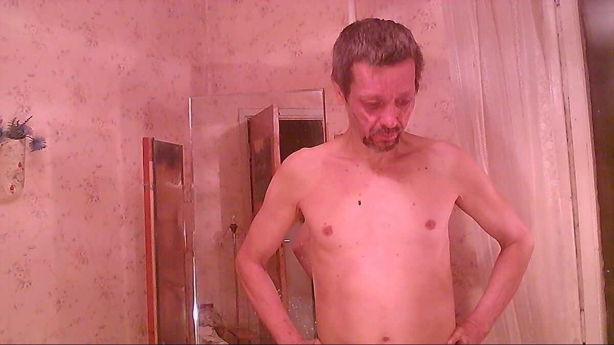  5608316  81, 68 ,     