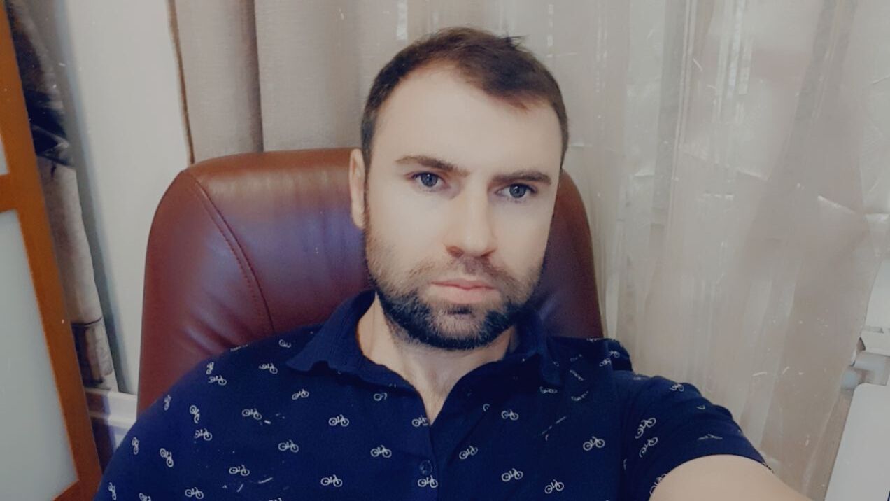  24198736  Alex, 41 ,    London Colney