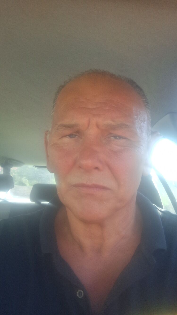  54350456  Damir, 56 ,    