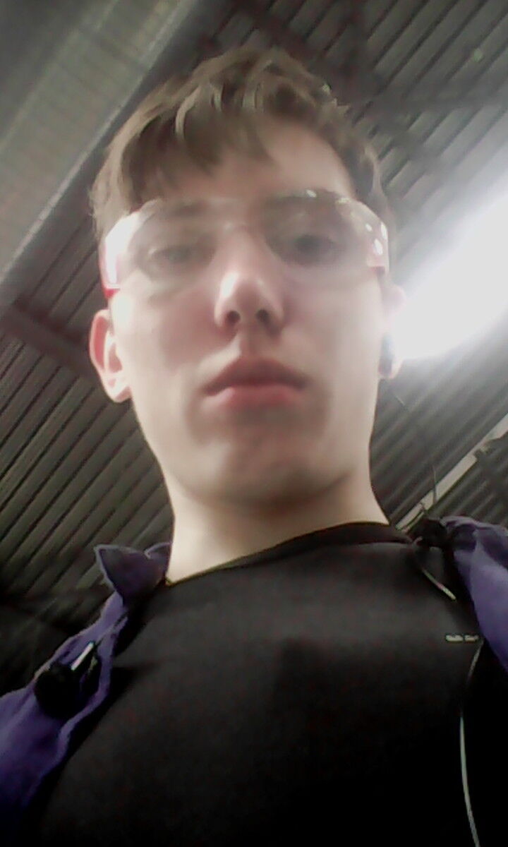  12255316  Vladislav, 31 ,    