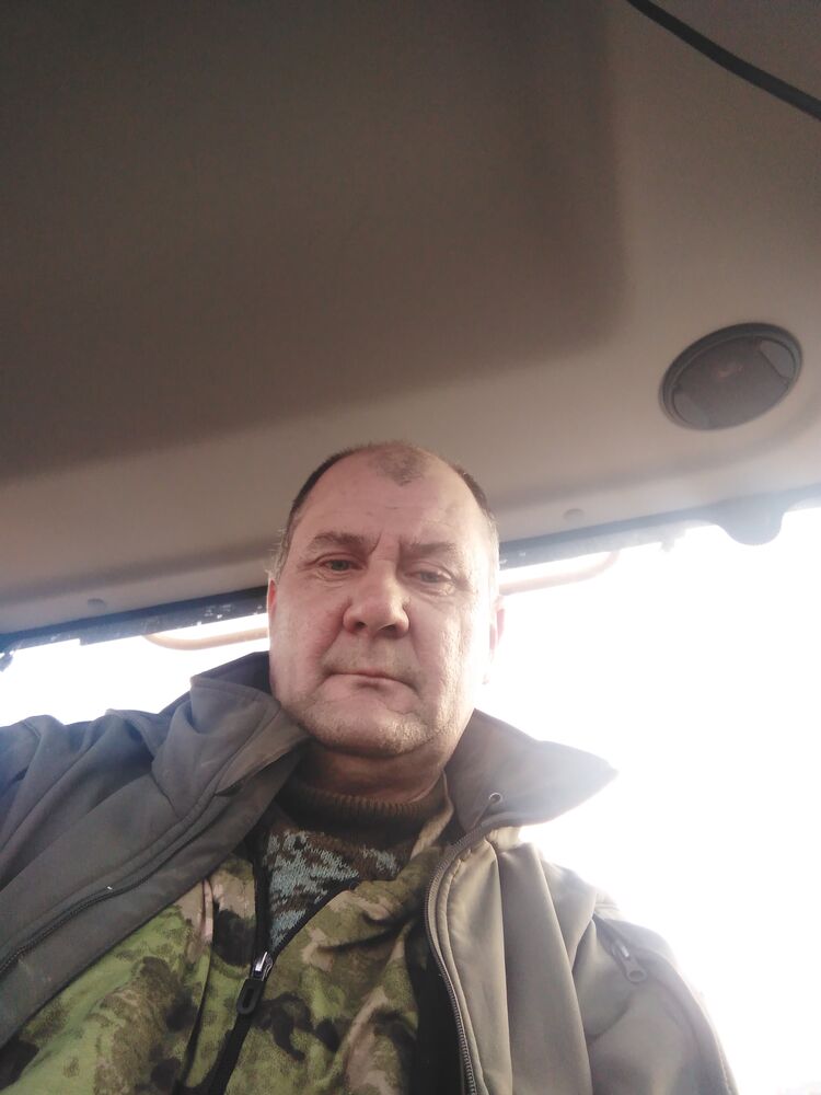  42090186  Aleksandr, 50 ,    --