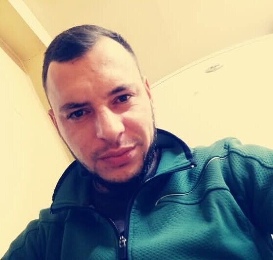  50020996  Davyd, 33 ,    -