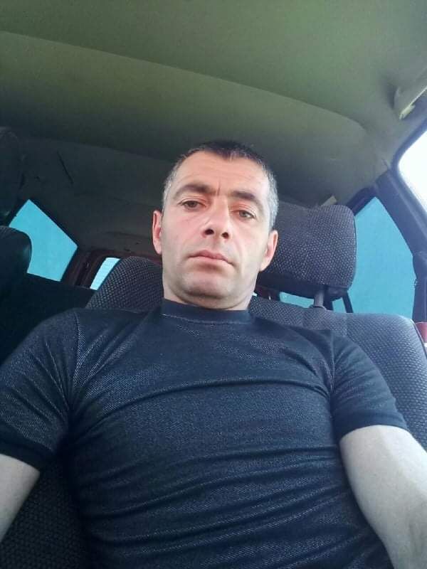  30785566  Karen, 44 ,    