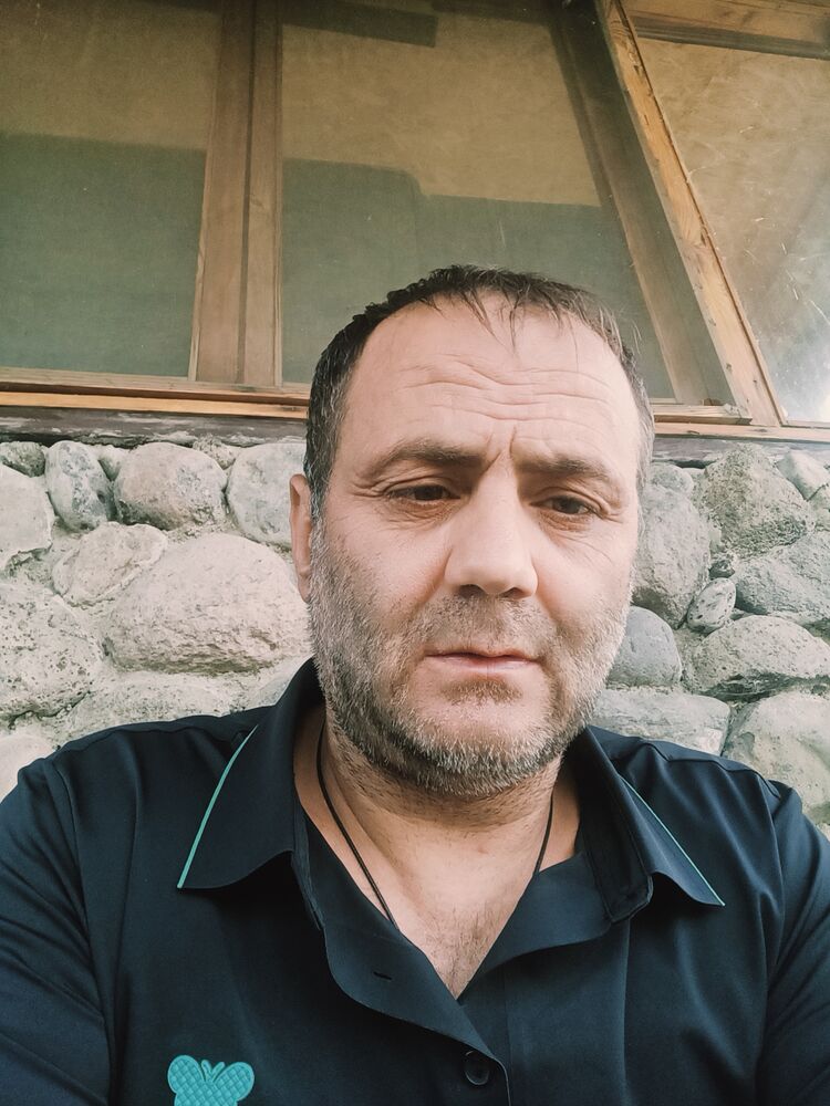  ,   Hovo, 42 ,   ,   