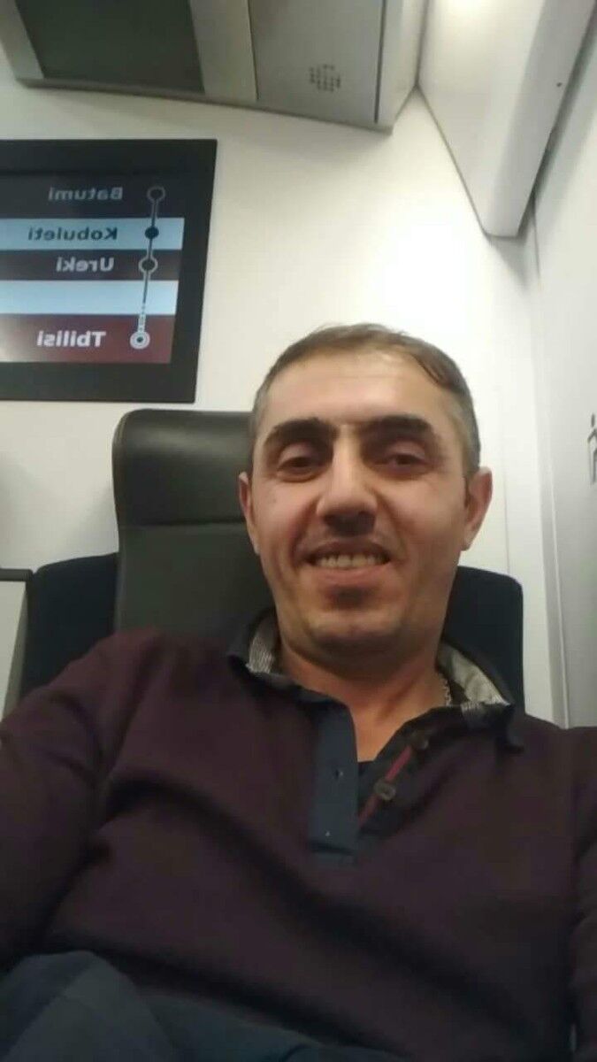  13706806  Ramaz, 47 ,    
