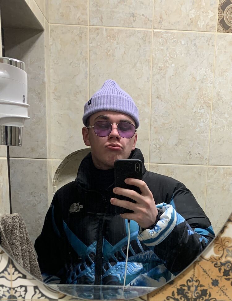  32489706  , 24 ,    