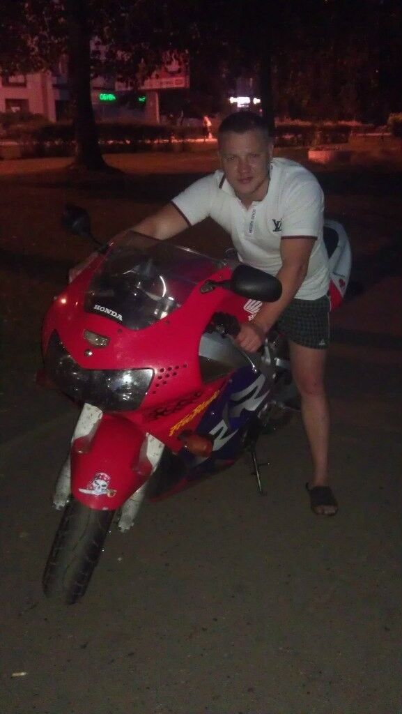  11433896  Vadim, 38 ,    