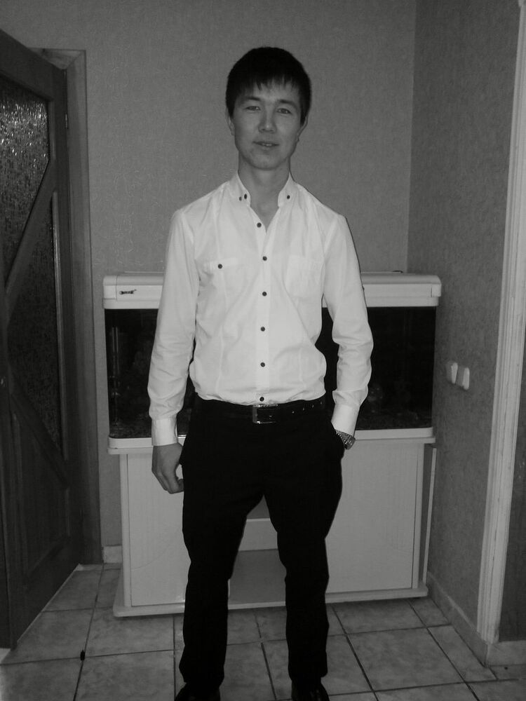  9718556  Bolat, 32 ,    