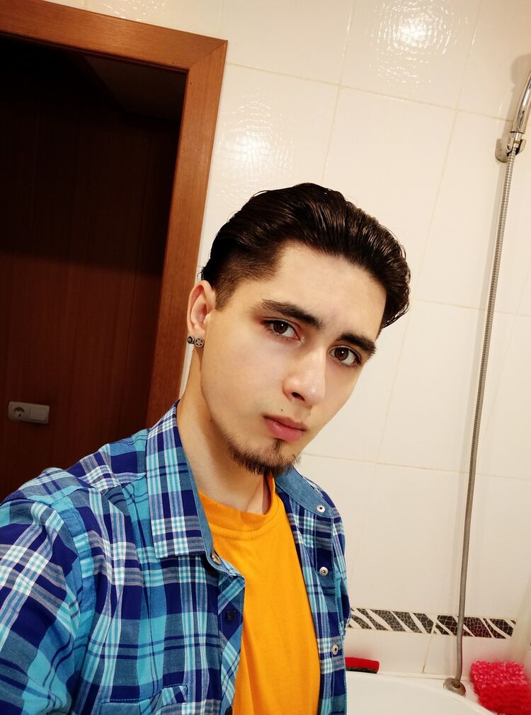  18056036  , 26 ,    