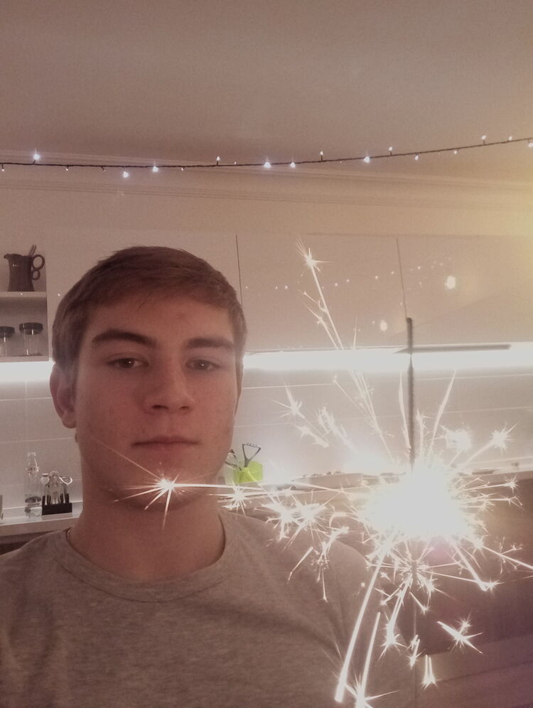  8897246  Zhorzh, 30 ,    