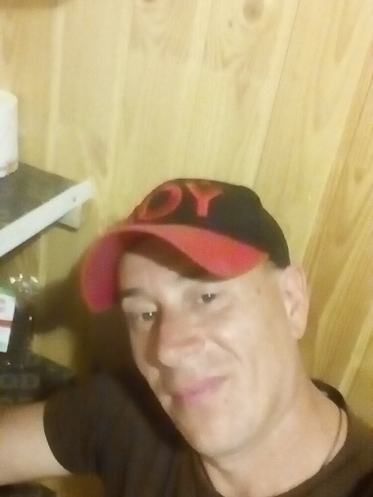  14613736  Konstantin, 45 ,     