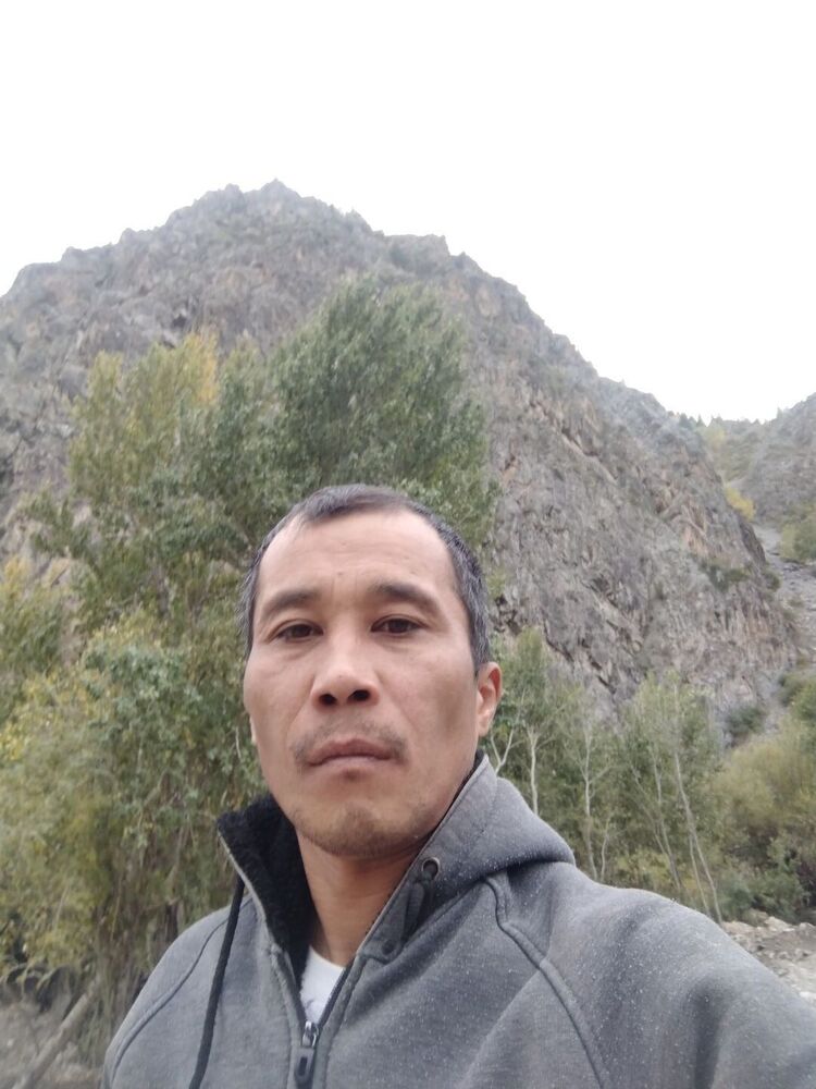  53724686  Zhanbolat, 39 ,    