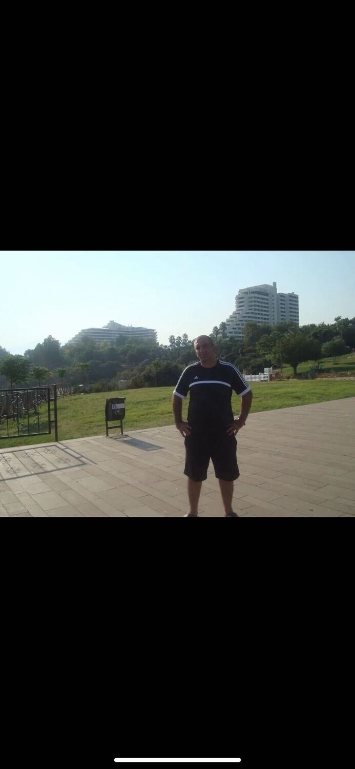  41433096  David, 45 ,    