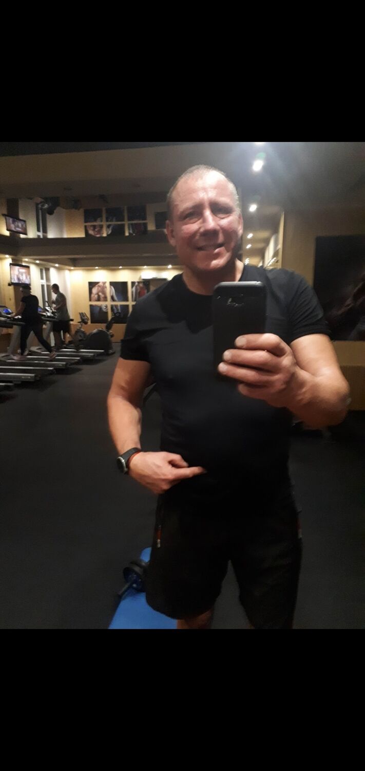  ,   Valentin, 46 ,     , c 