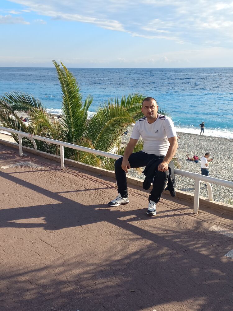  ,   Nic, 36 ,   ,   