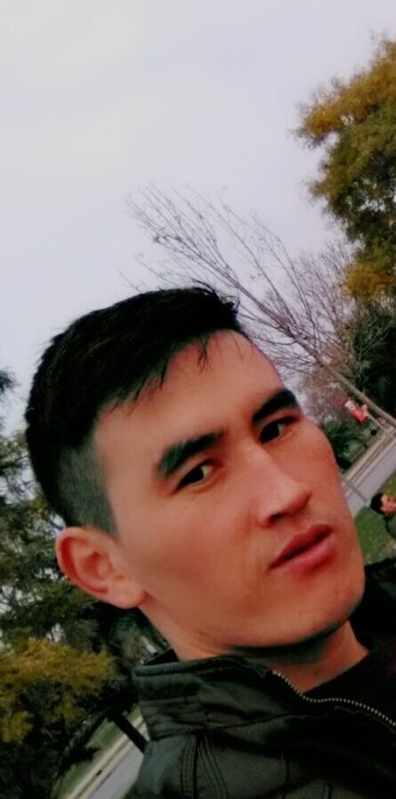  40756996  Kamil, 31 ,     