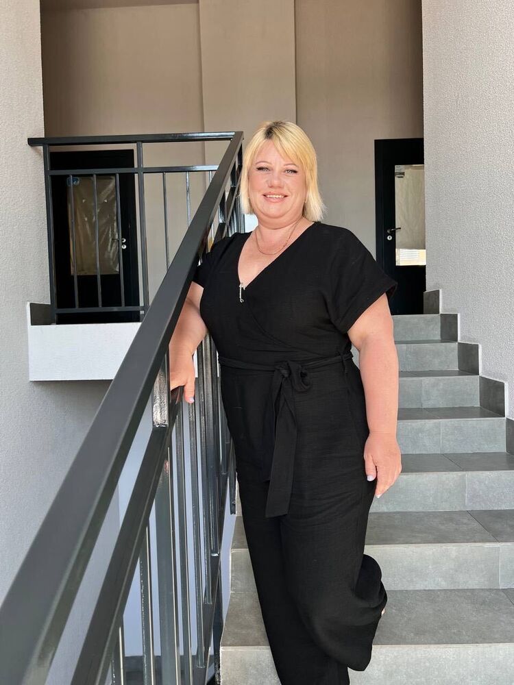  27584166  , 49 ,    -