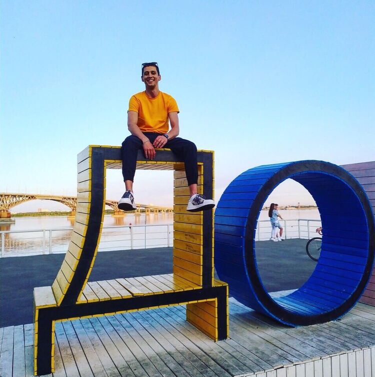  ,   Ը, 28 ,   ,   