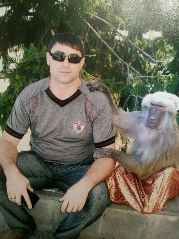  39309776  Ruslan, 51 ,    