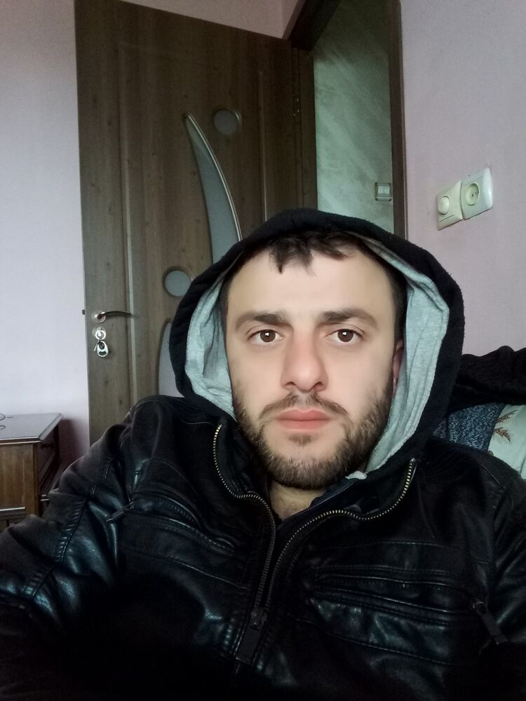  ,   Beglari, 37 ,   ,   , c 