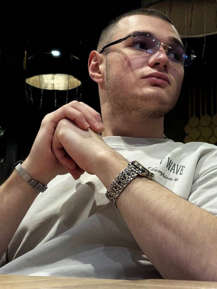  54679436  , 21 ,    -