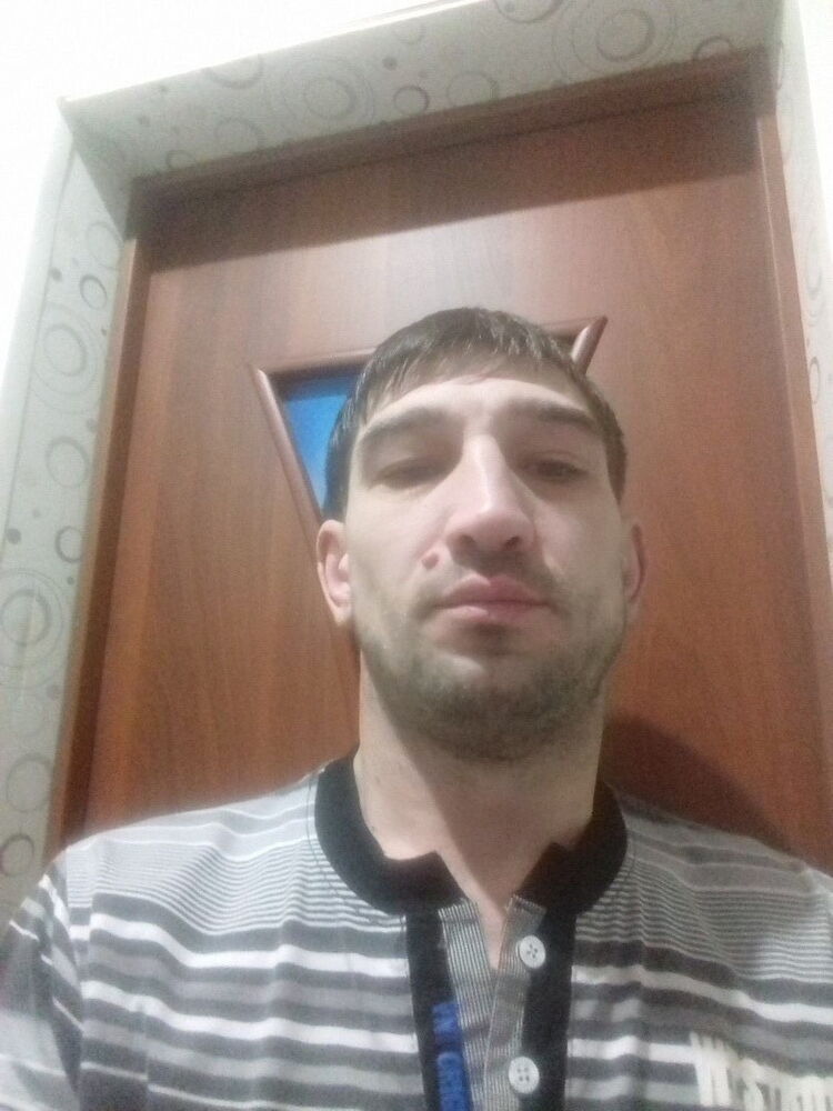  15109546  Greeg, 40 ,    