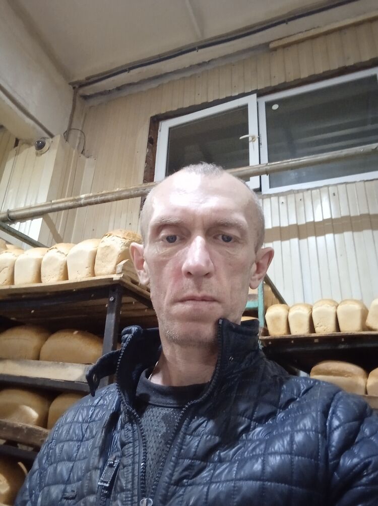 48069496  Vasliy, 47 ,    