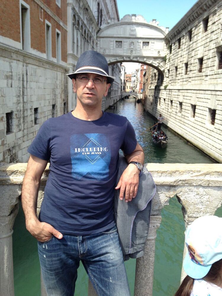  42539016  Burkhan, 46 ,    