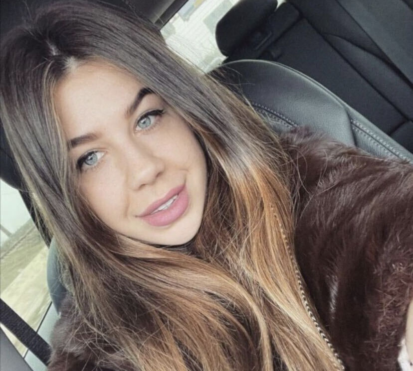  29931946  Irina, 26 ,    